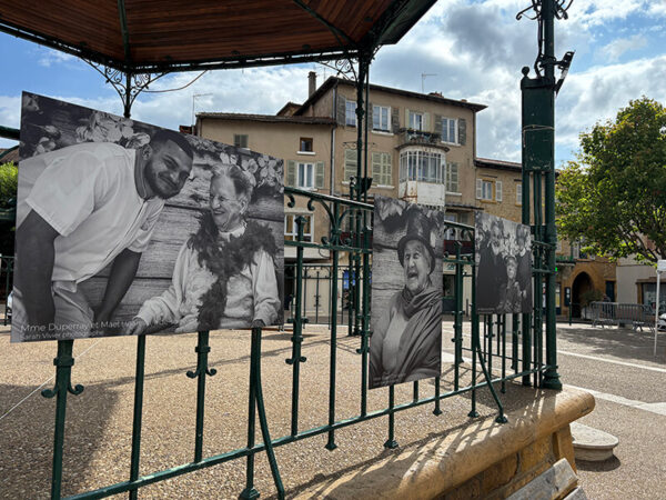 « Les Petits Moments qui Comptent » : une exposition photo sensible et lumineuse à l’EHPAD Jean Borel