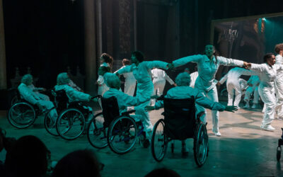 Miroir Miroir : quand la scène devient un miroir de vie